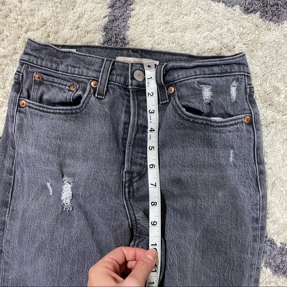 Levi’s Wedgie Straight Jeans - Picture 13 of 15